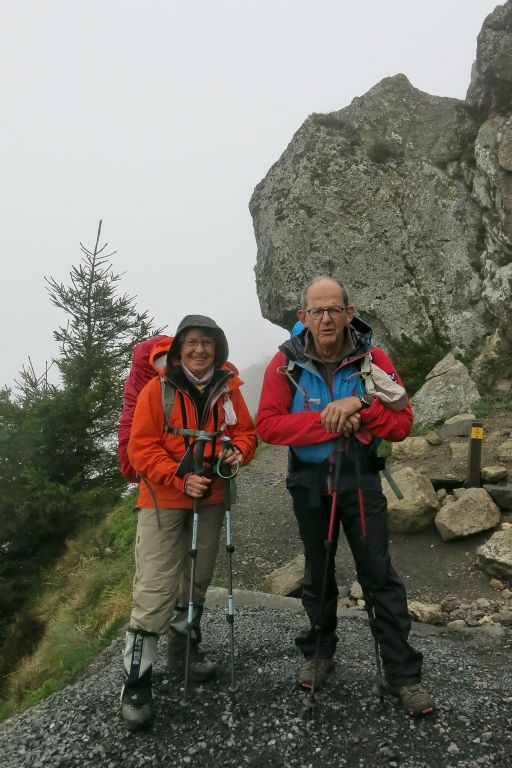 Tout souriants quand une rare touriste nous propose de nous prendre en photo !